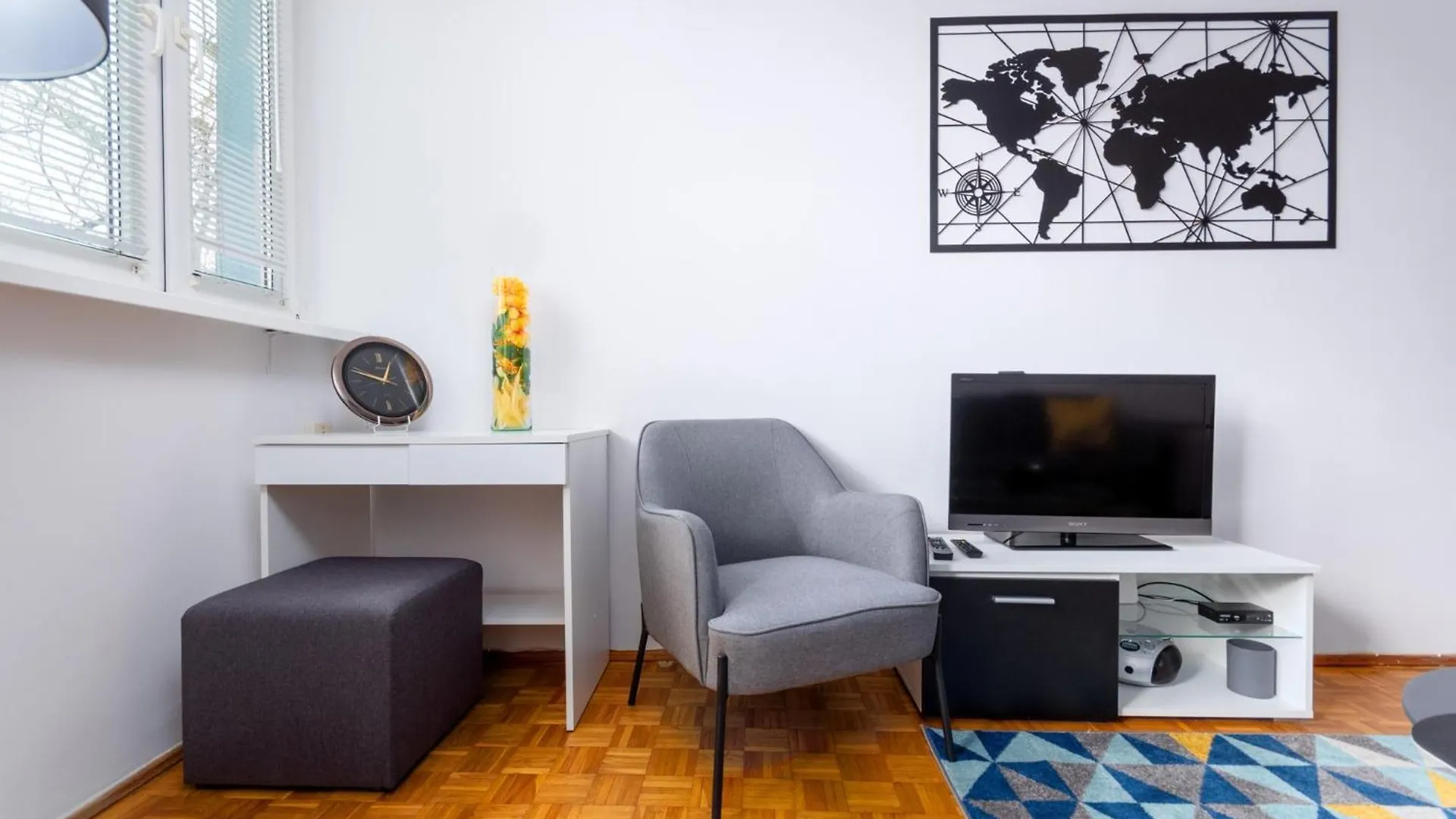 Wroclaw Skyline Apartment