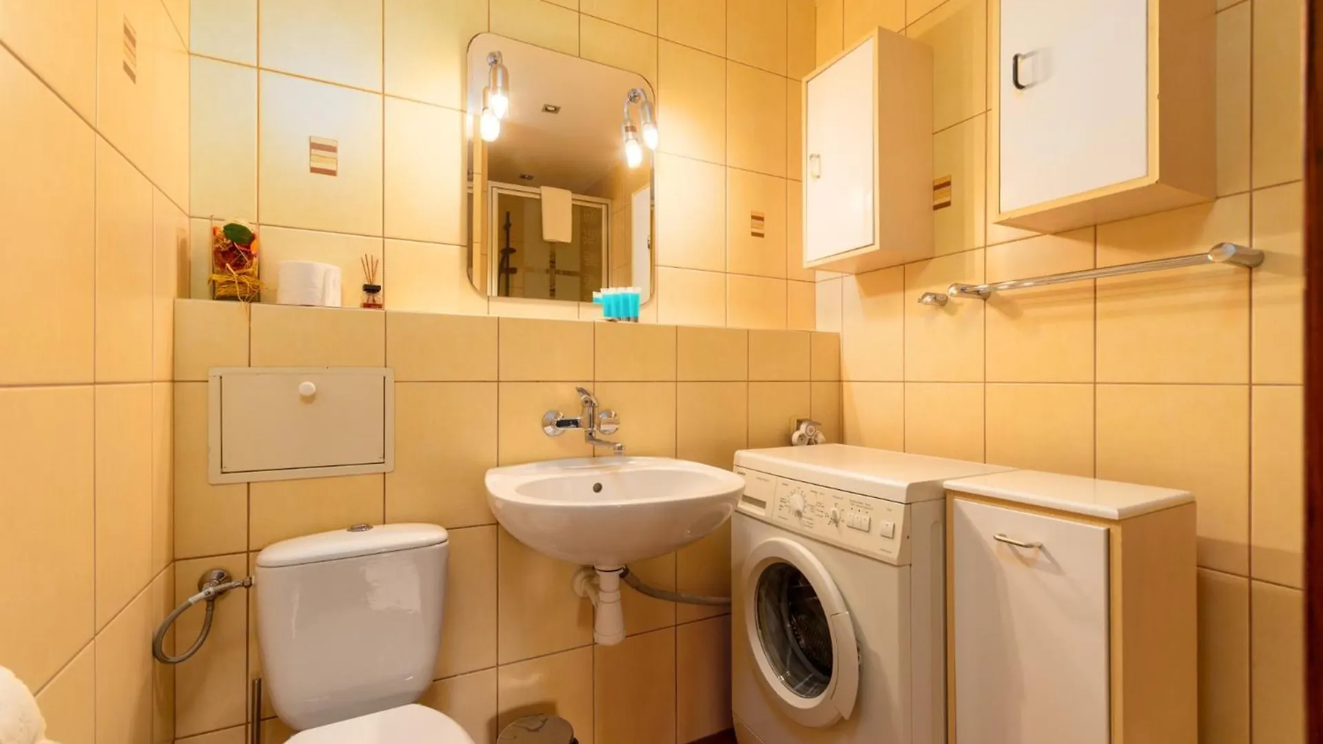 Wroclaw Skyline Apartment